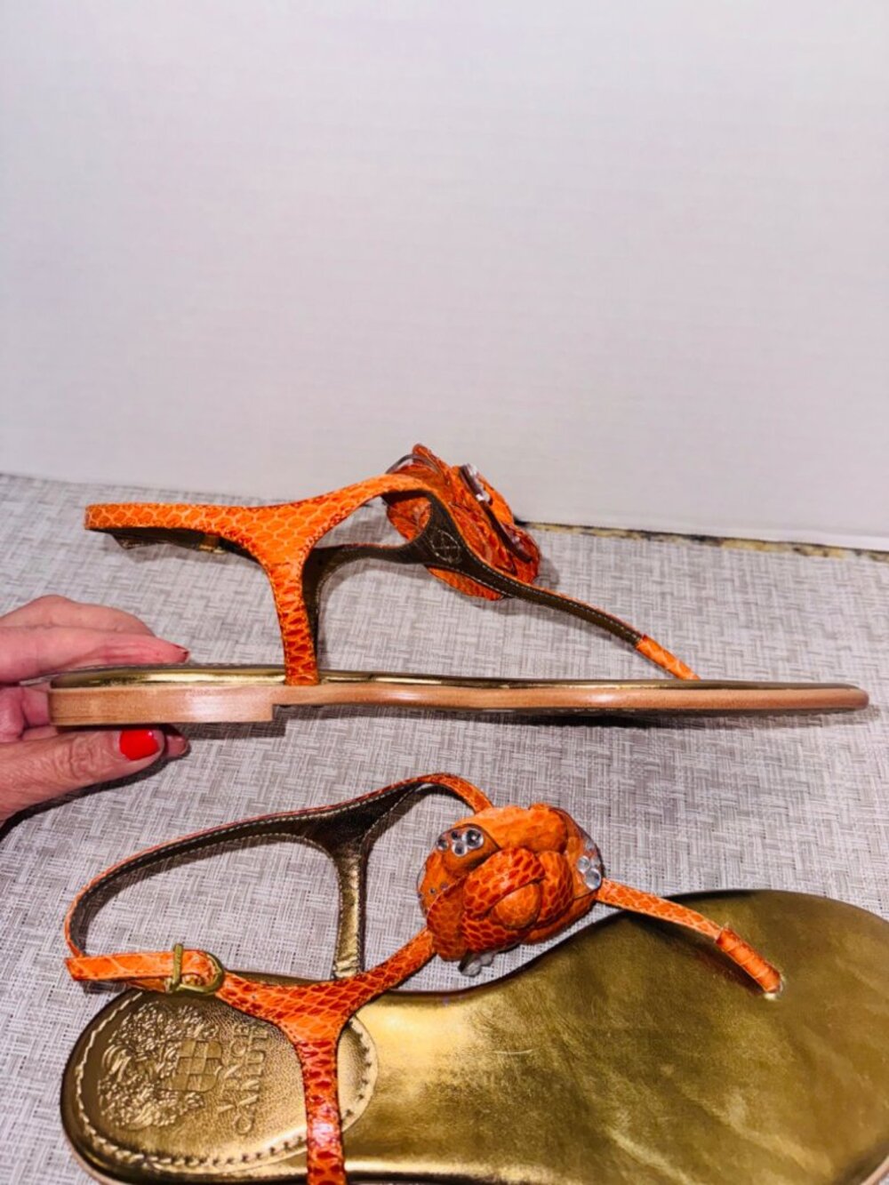 Vince Camuto Orange Snake-Embossed Flat Sandal Women 9 Gold Leather Flower Accen - Picture 9 of 11